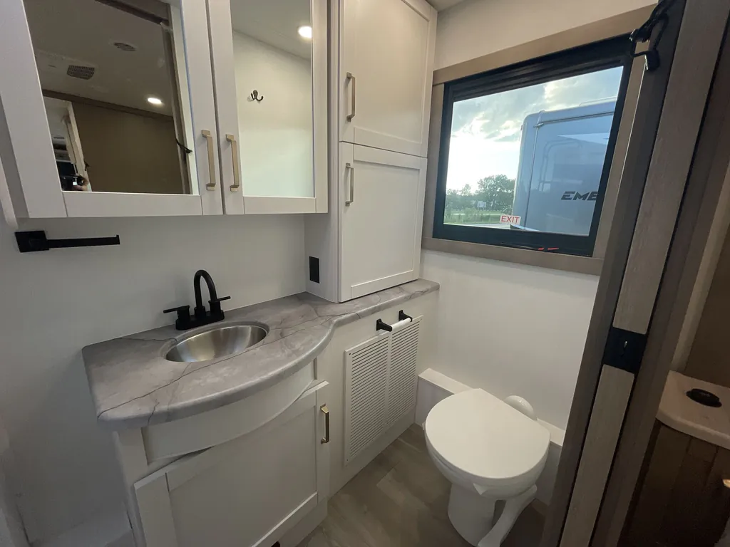 2027 Entegra Coach Vision XL 36C, Photos photo 36