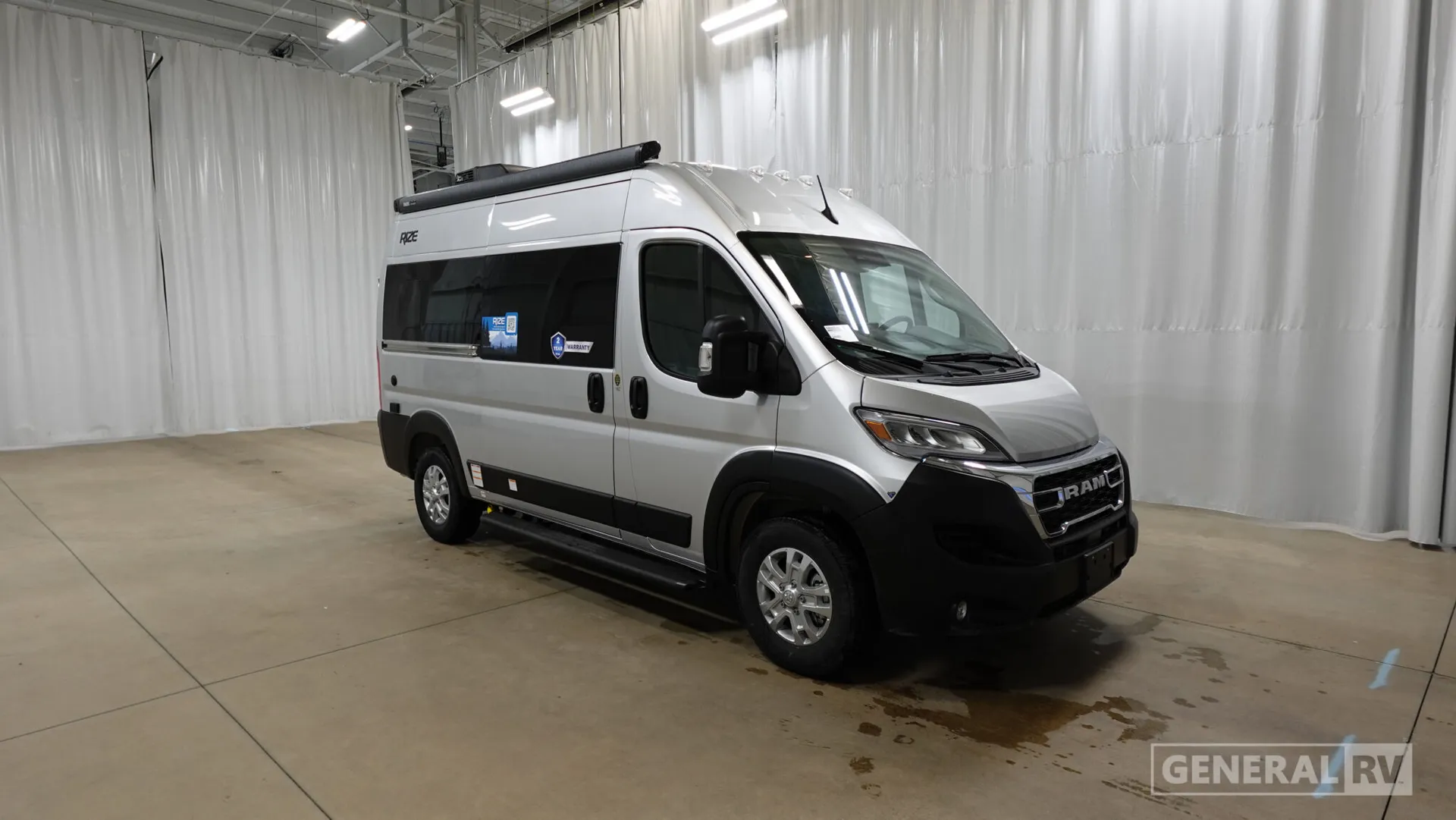 2027 Thor Motor Coach Rize 18Z - Photo 2