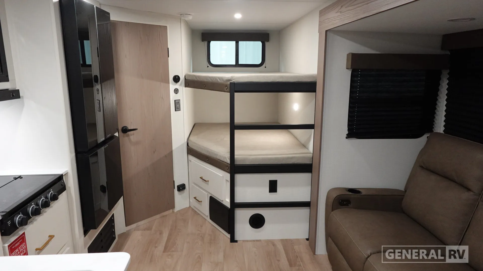2027 Grand Design Transcend Xplor 23BHX - Photo 3
