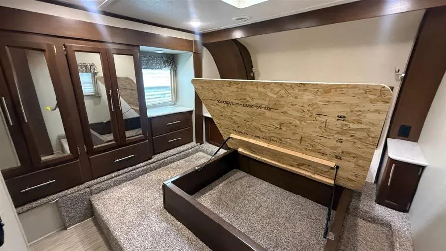2018 Forest River Wildcat 30GT, Photos photo 28