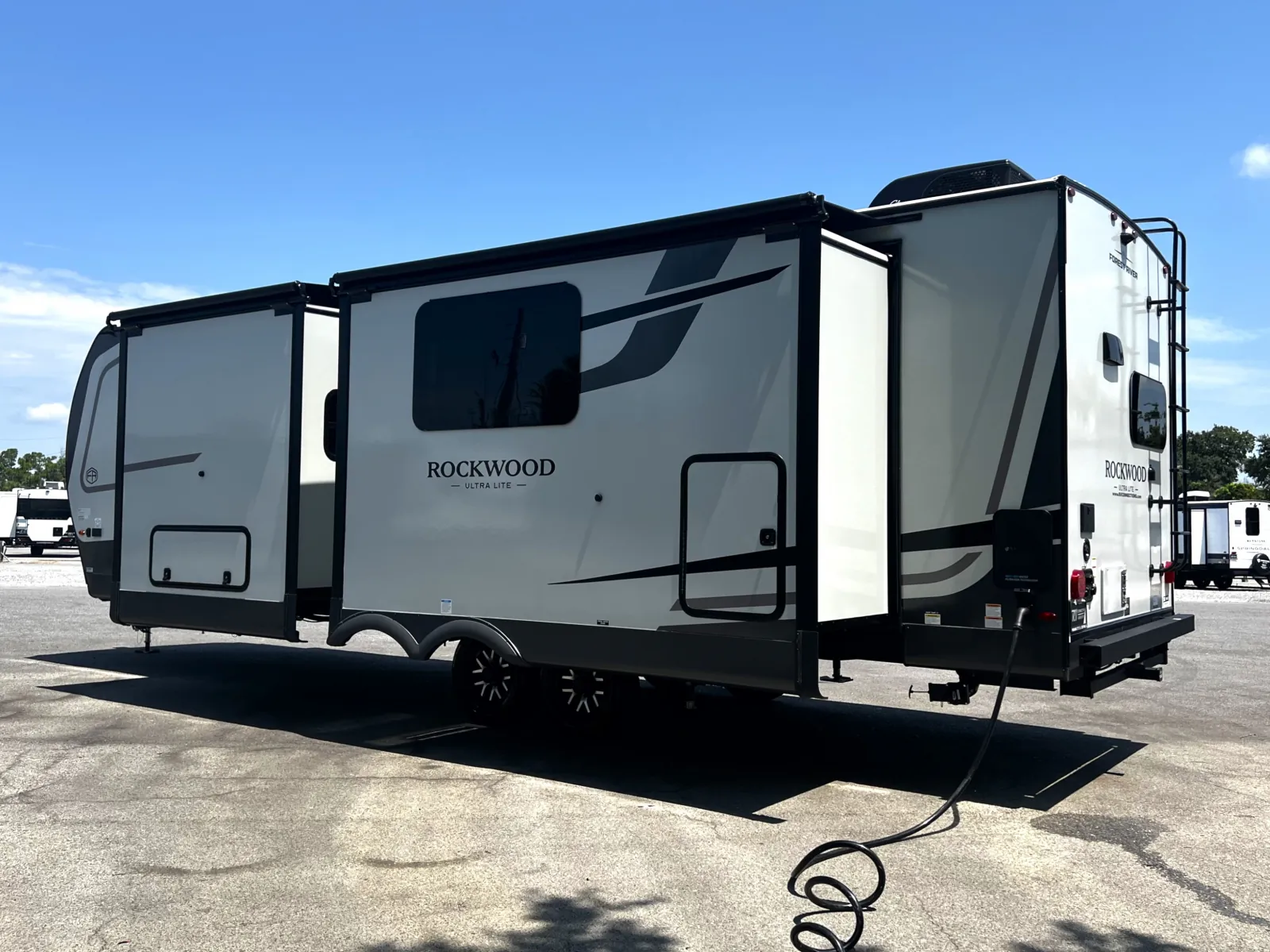 2027 Forest River Rockwood Ultra Lite 2711RK - Photo 4