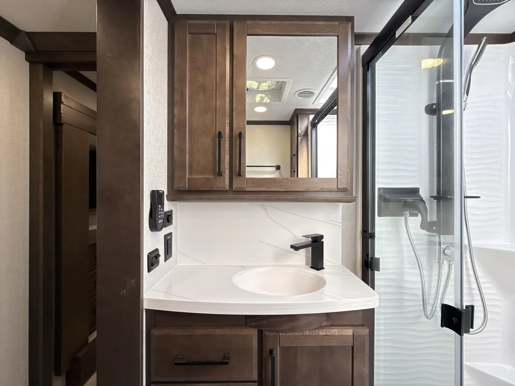 2026 Forest River RiverStone 425FO, Photos photo 37