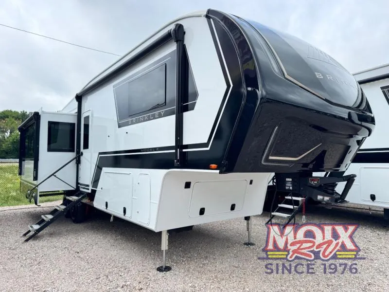 2026 Brinkley Model Z 3100 - Photo 2