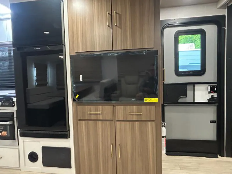 2027 Forest River Vibe 2900KB, Photos photo 4