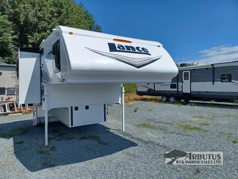 2027 Lance Lance 855S - Main photo