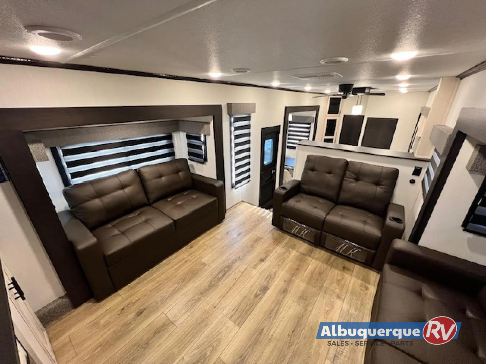 2026 Forest River Sabre 37FLH — Photo 5