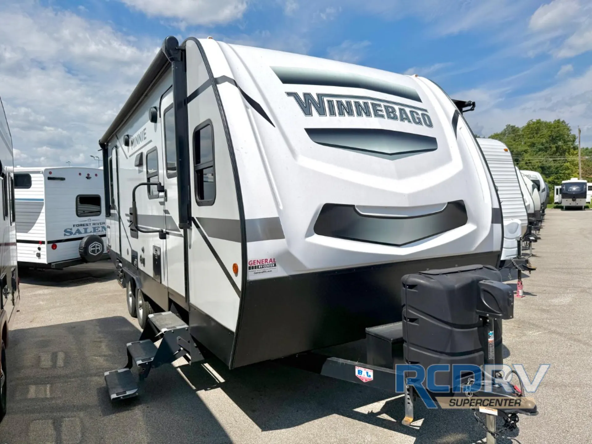2022 Winnebago Minnie 2500FL - Photo 2