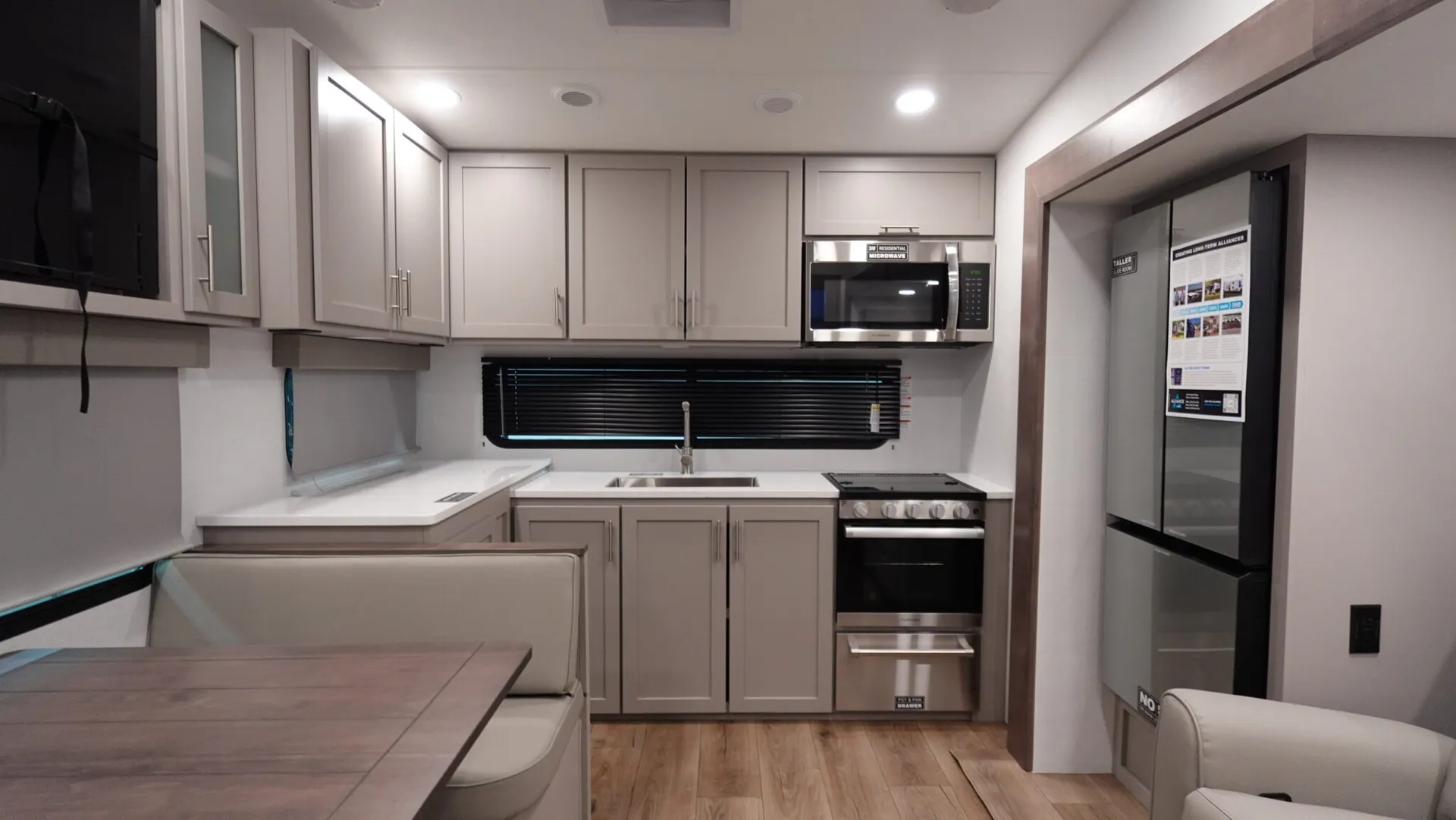 2026 Alliance RV Avenue All-Access 23ML - Photo 3