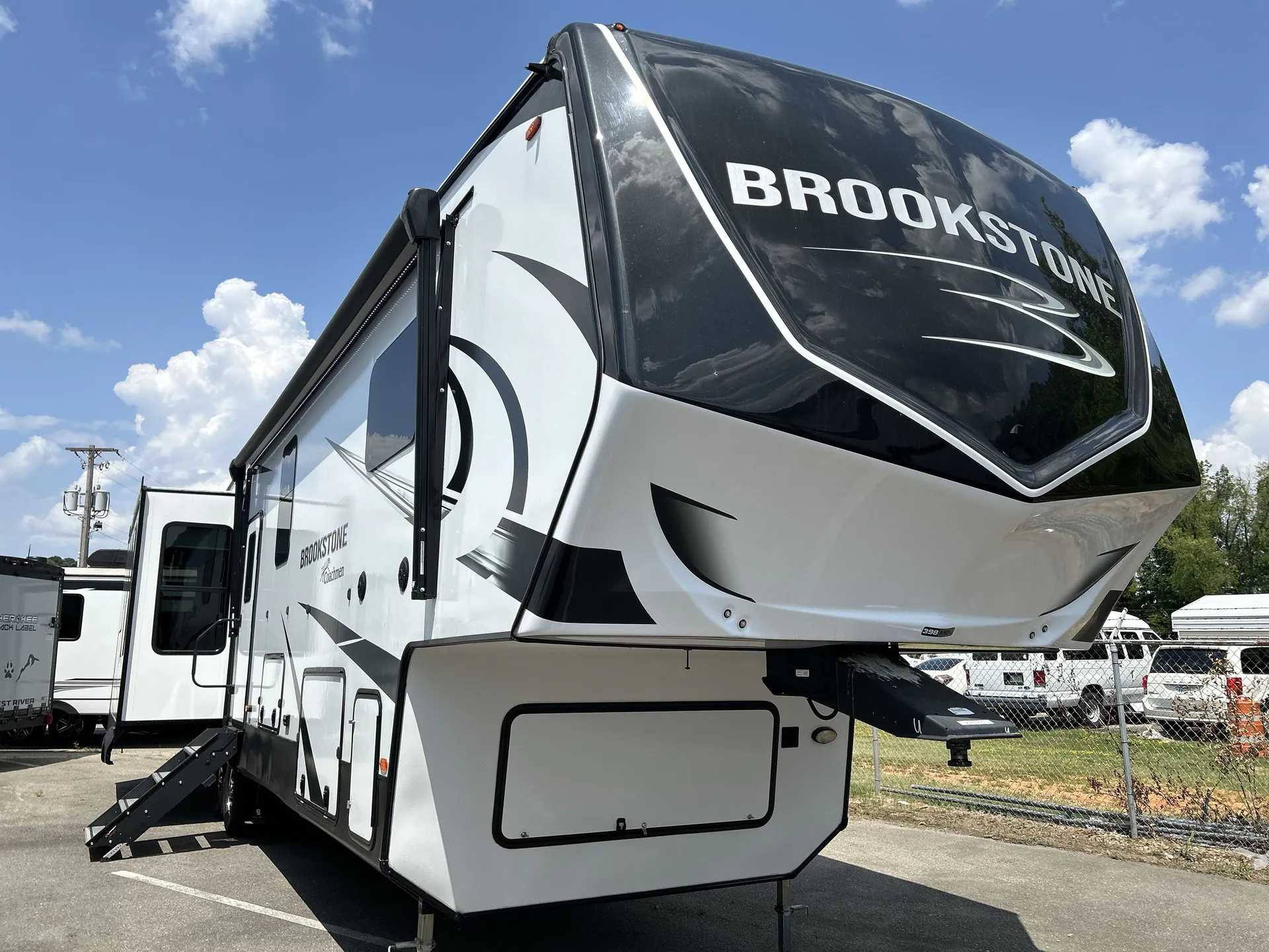 2024 Coachmen Brookstone 398MBL - Photo 2