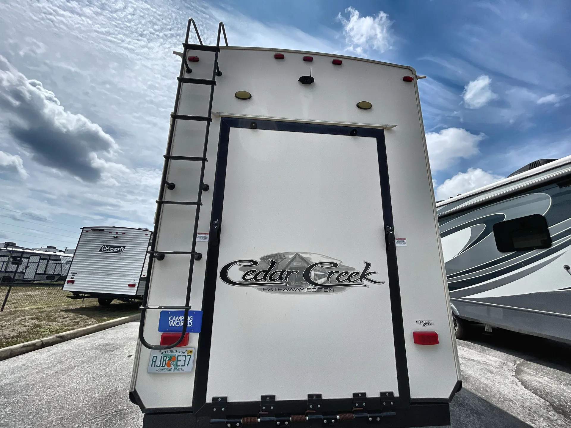 2020 Forest River Cedar Creek Hathaway Edition 38RTH — backside