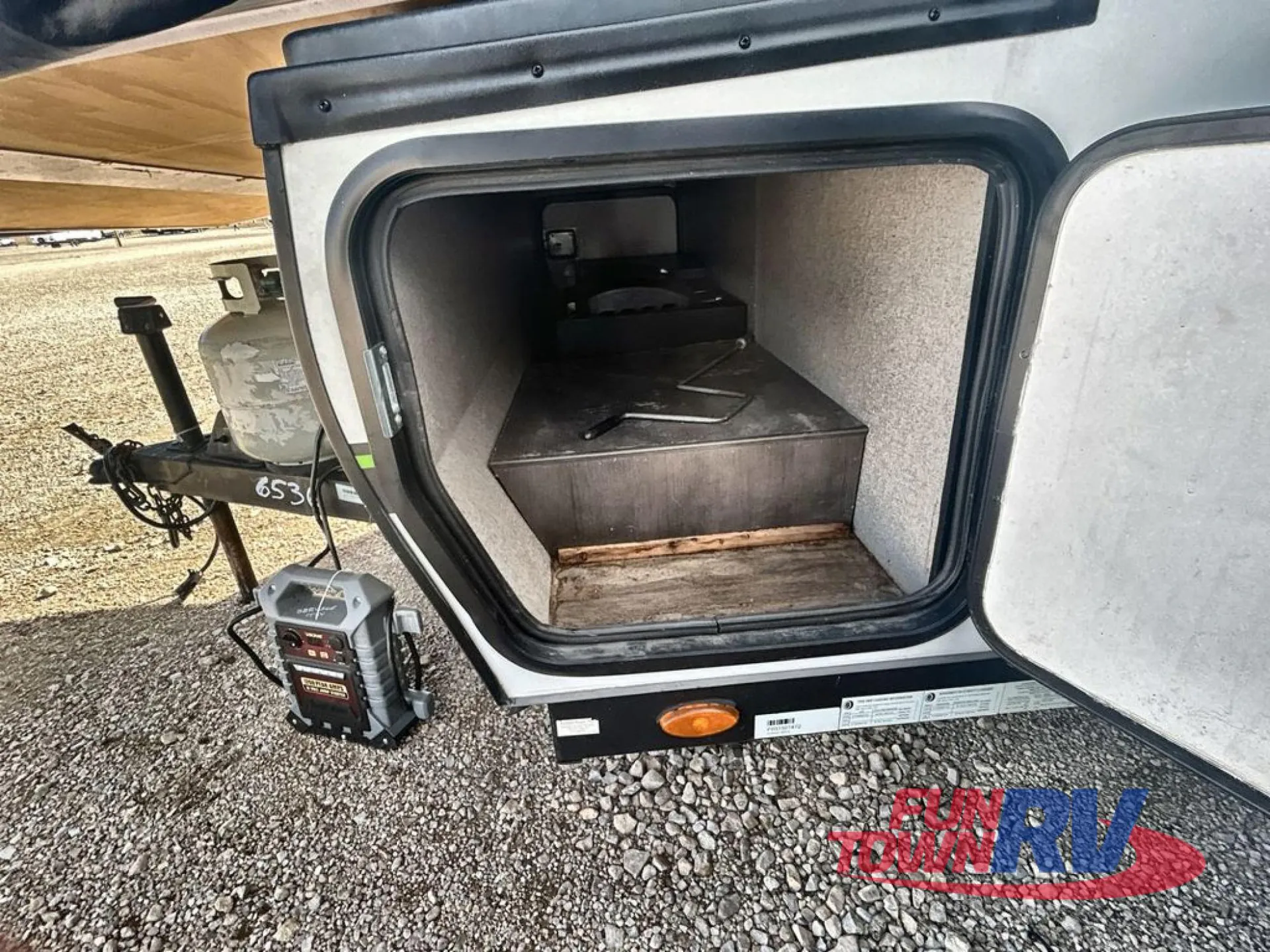 2019 Forest River Rockwood Premier 2516G — Photo 6