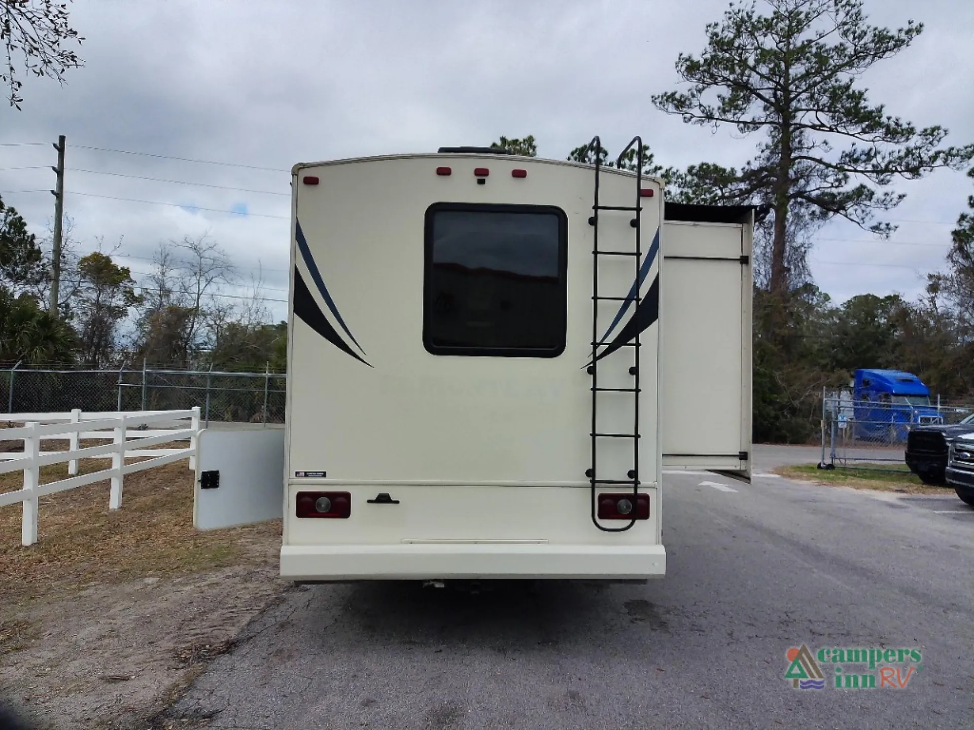 2021 Forest River FR3 32DS — Photo 5