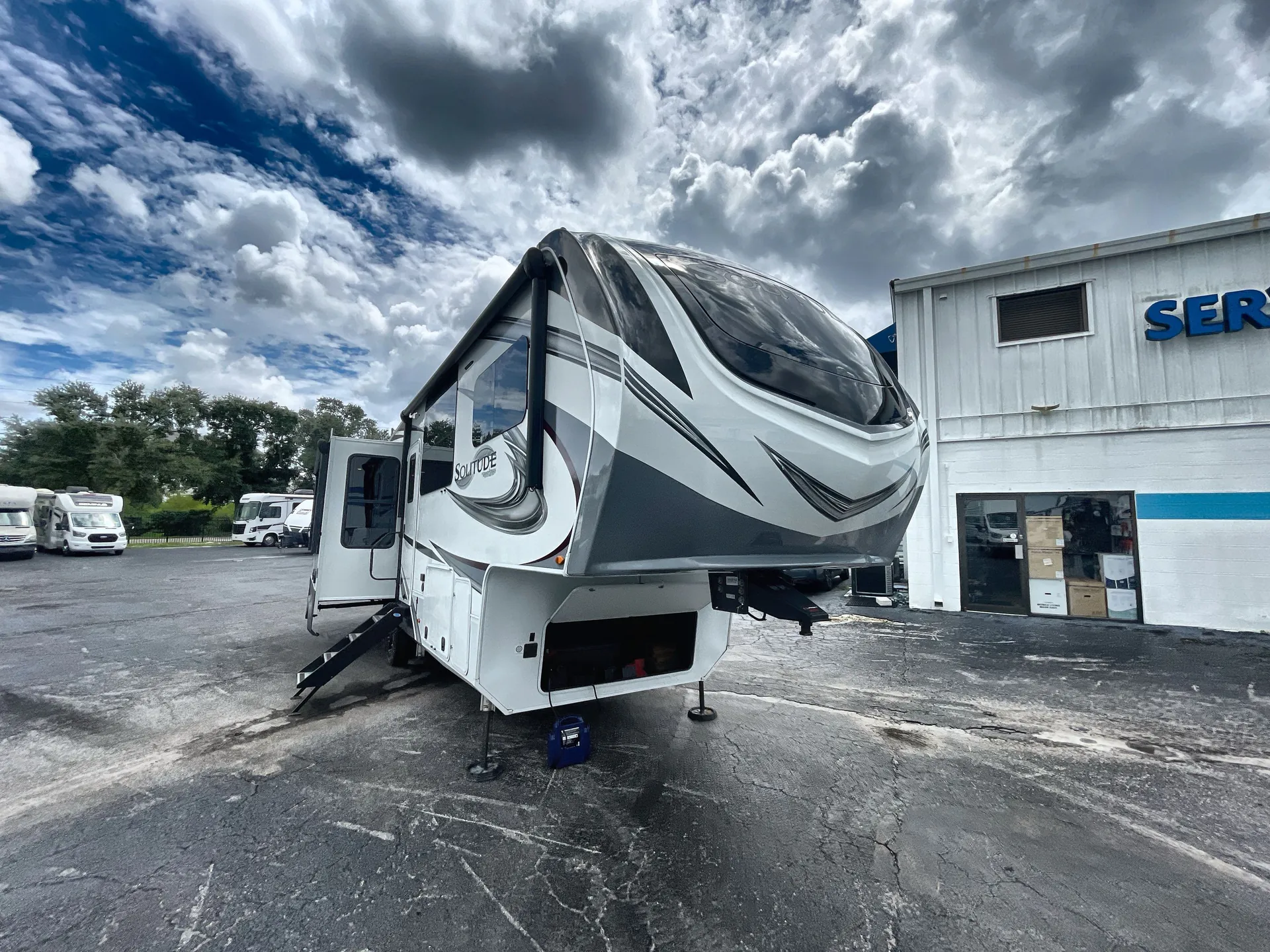 2022 Grand Design Solitude 280RK - Photo 2