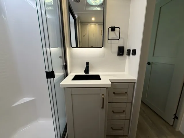 2026 Brinkley Model Z 3515, Photos photo 19