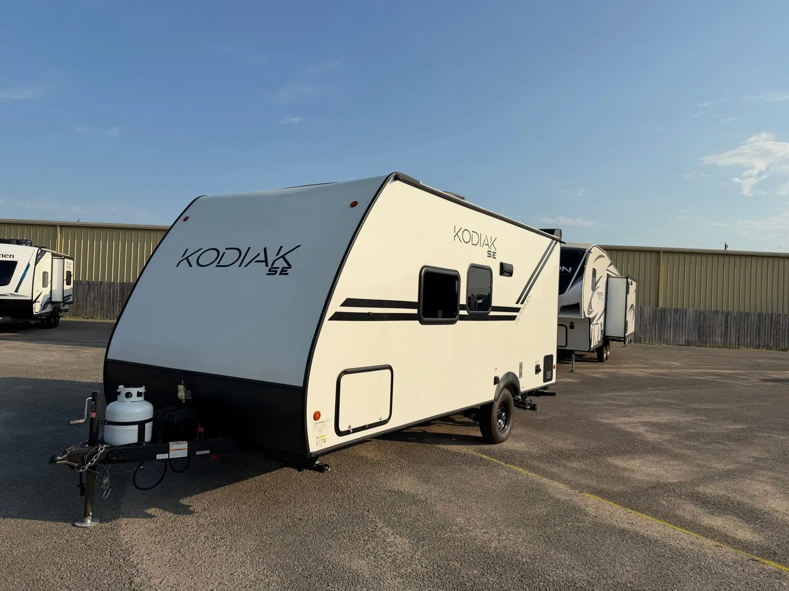 2025 Dutchmen Kodiak SE 17SRB - Photo 3