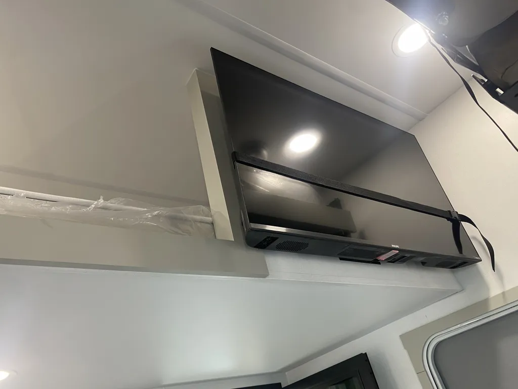 2026 Brinkley Model G 4150, Photos photo 21