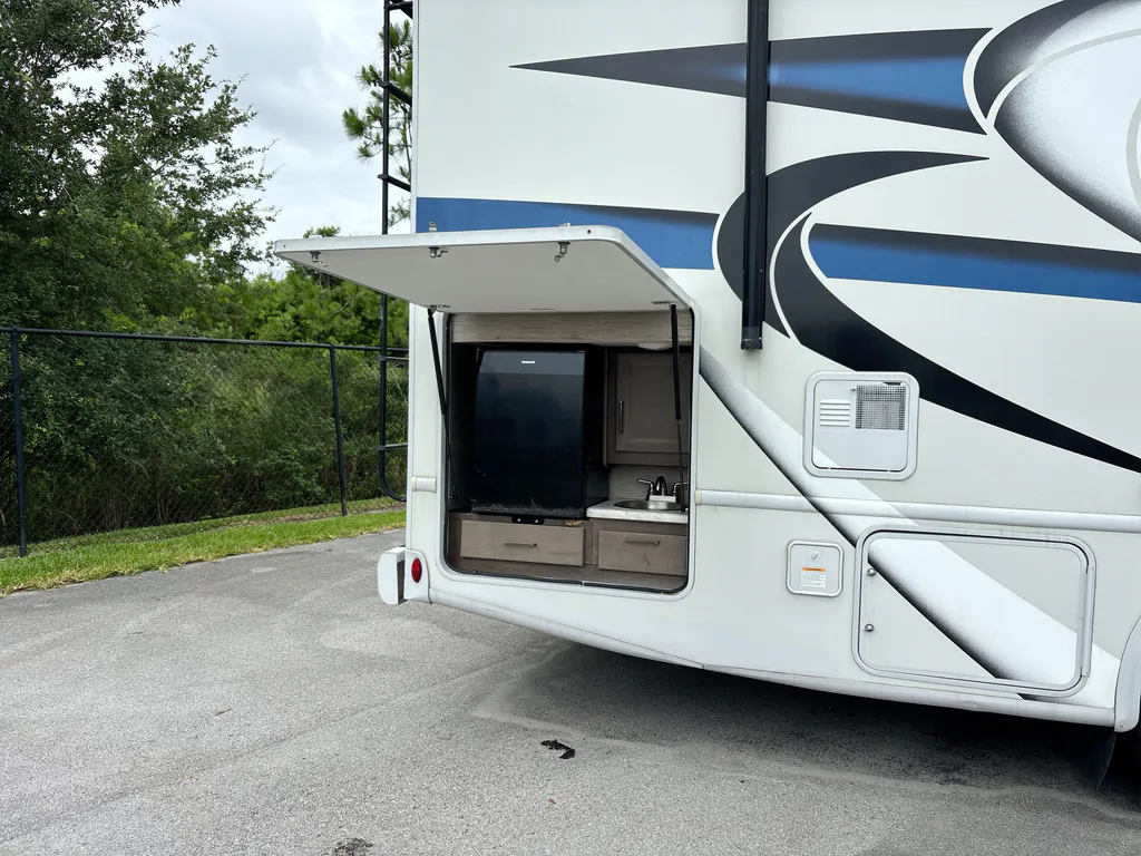 2023 Thor Motor Coach Freedom Traveler A29, Photos photo 23
