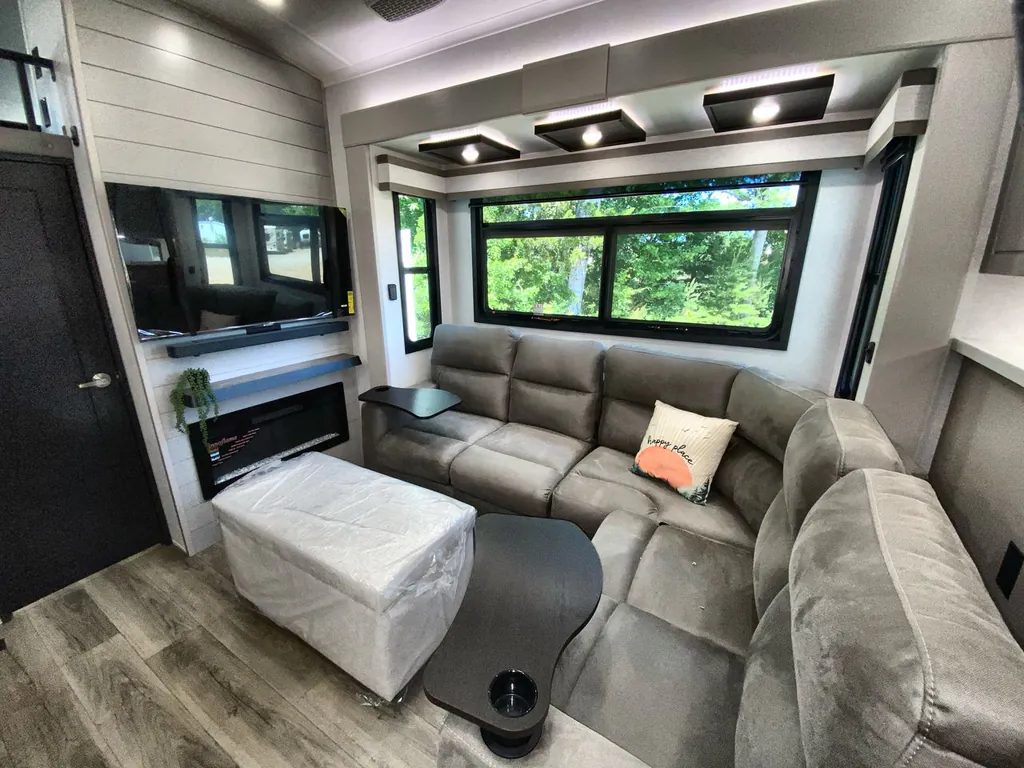 2026 Jayco North Point 395DSDB, Photos photo 27