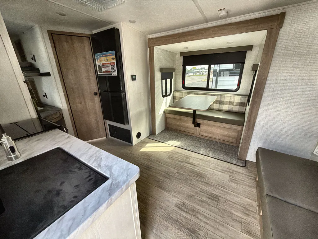 2025 Forest River Solaire 2085BHS, Photos photo 13