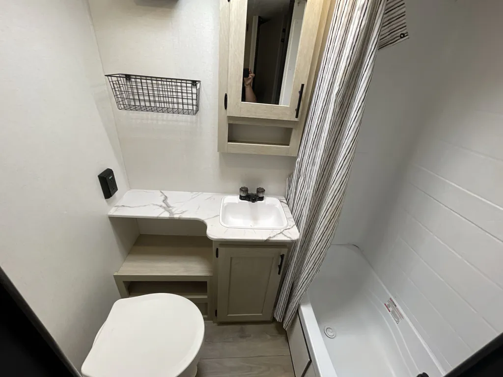 2025 Shasta Shasta I-5 532BEDS, Photos photo 18