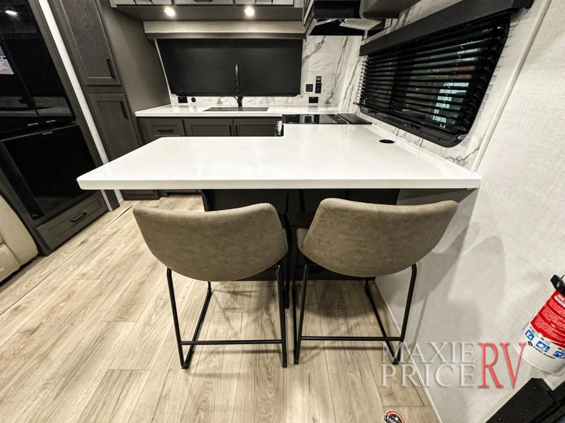 2027 Forest River Flagstaff Super Lite 26MBR — Photo 7