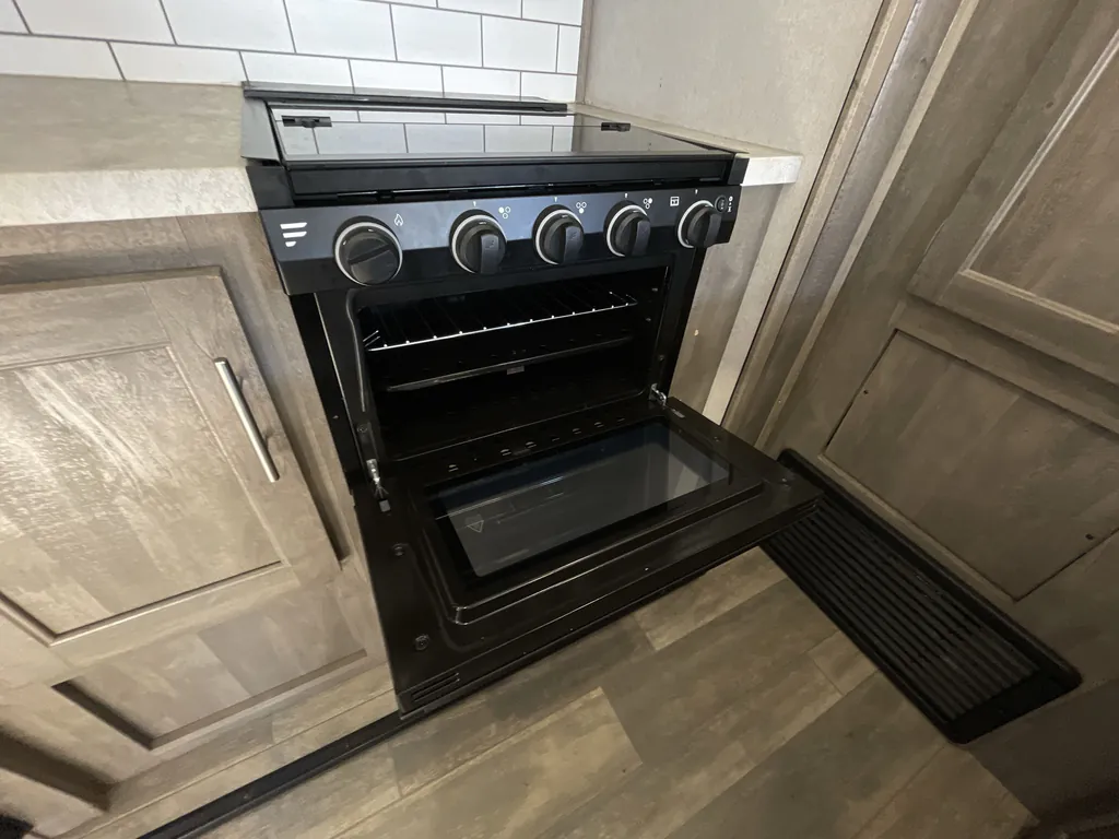 2022 Forest River XLR Boost 31QB, Photos photo 10