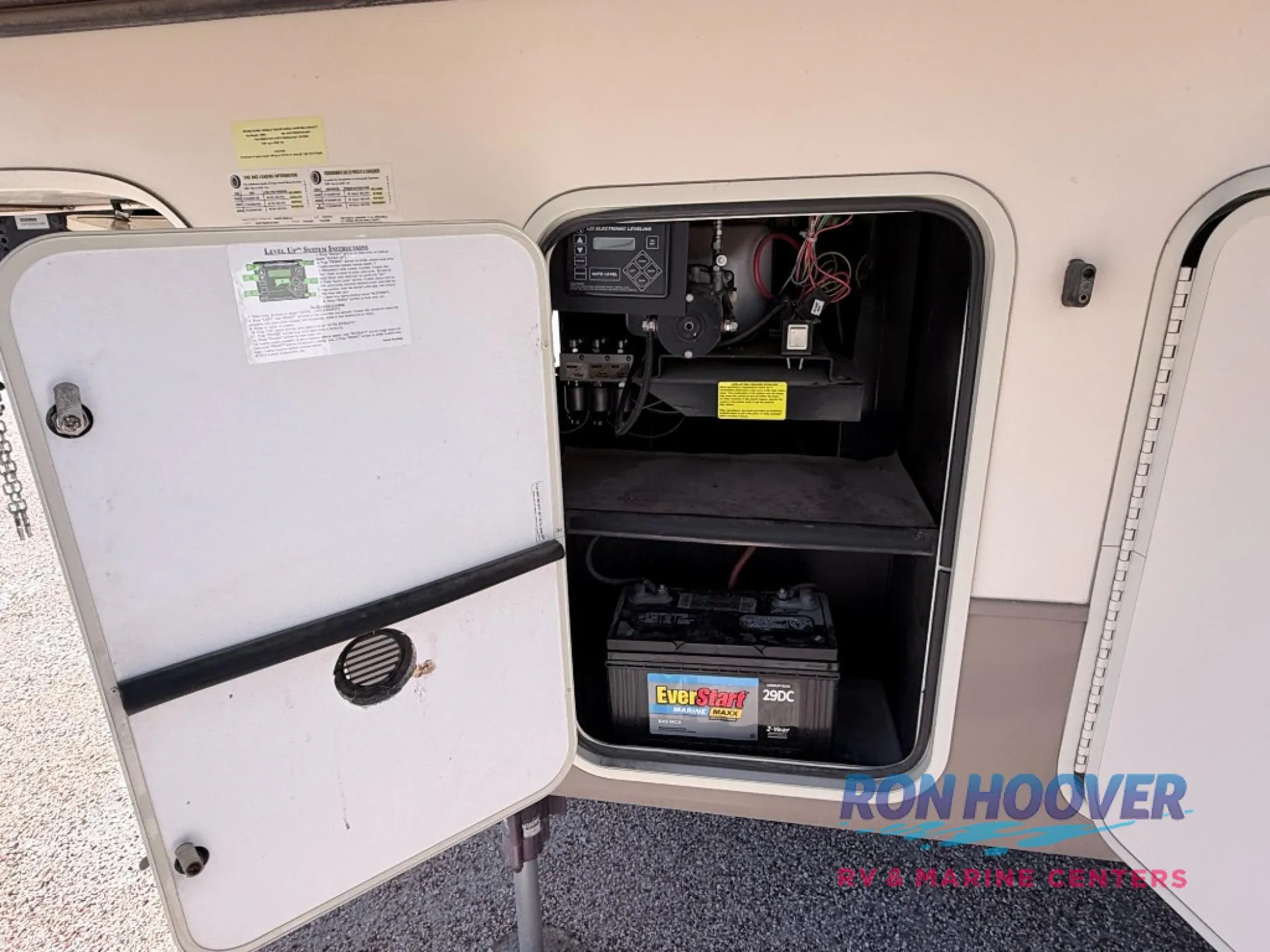 2015 Forest River Cedar Creek Silverback 29IK - Photo 4