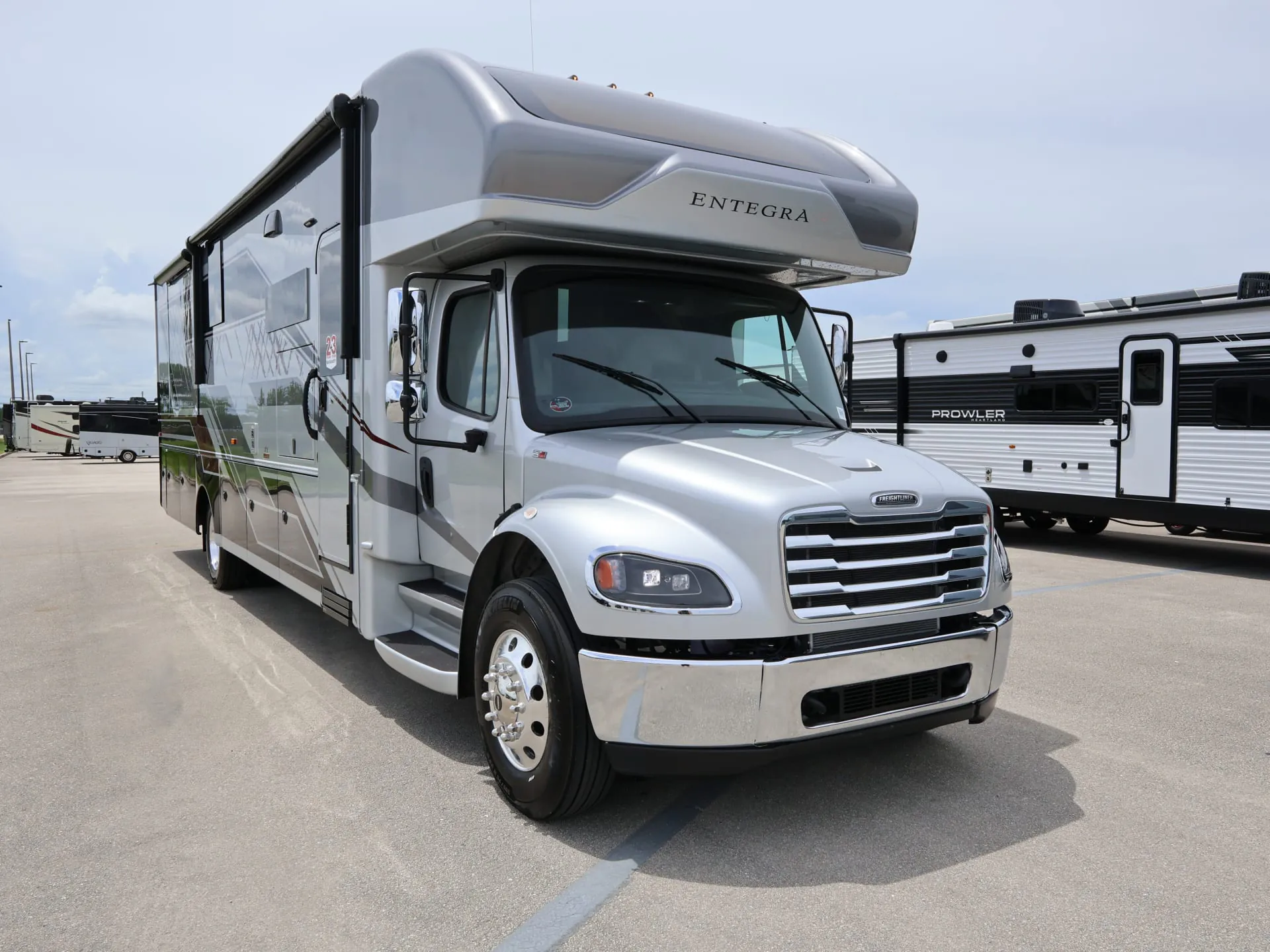 2027 Entegra Coach Accolade 37K dealer photo 1 from La Mesa RV Center