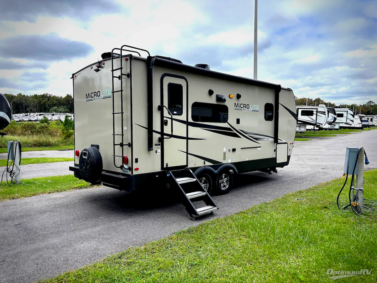 2022 Forest River Flagstaff Micro Lite 22FBS - Photo 3
