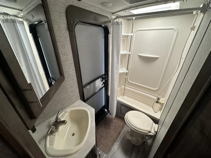 2019 Forest River Cherokee Alpha Wolf 26DBH-L, Photos photo 30