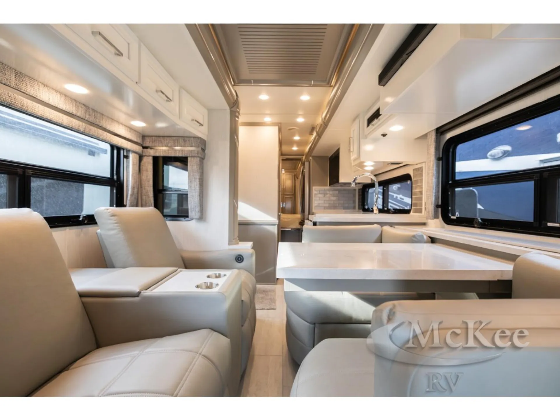 2026 Newmar Supreme Aire 3827 - Photo 3
