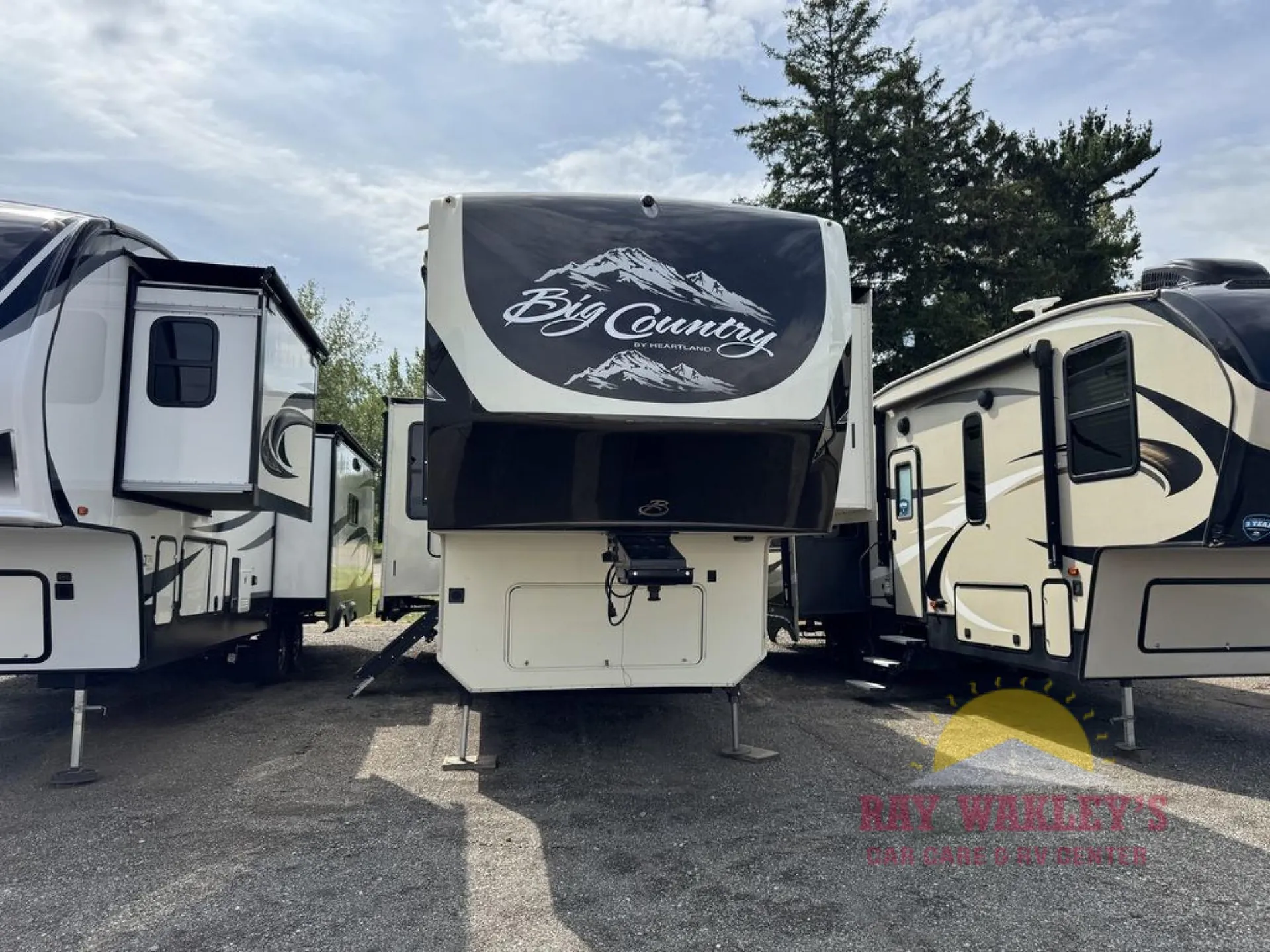 2015 Heartland Big Country 3070RE - Photo 4