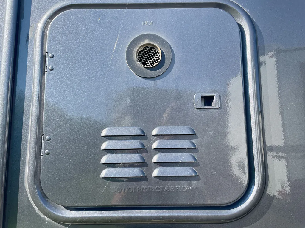 2023 Thor Motor Coach Tiburon 24FB, Photos photo 15