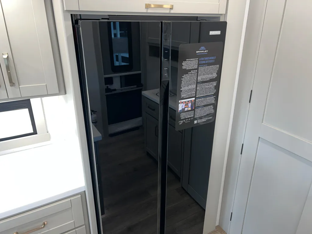 2026 Brinkley Model Z 3600, Photos photo 18