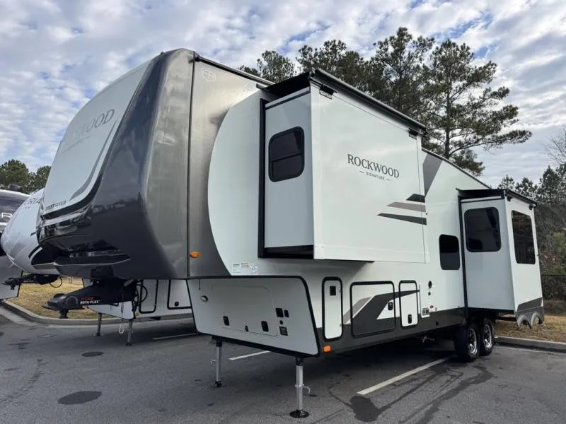 2026 Forest River Rockwood Signature R371RK - Photo 4