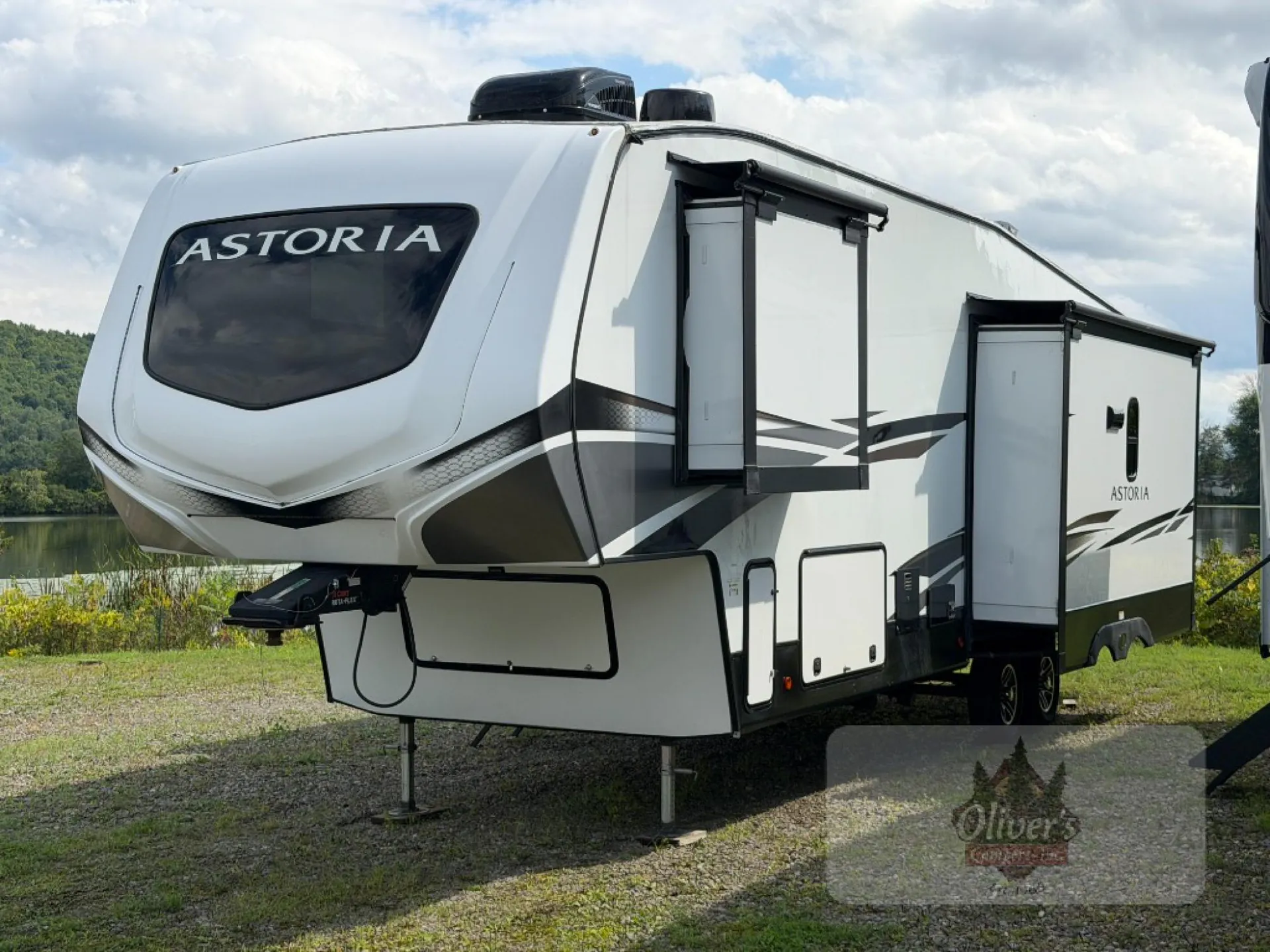 2022 Dutchmen Astoria 2993RLF - Photo 4