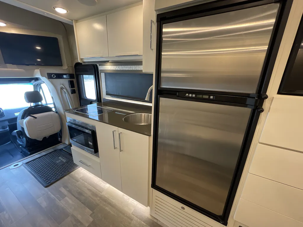2020 Tiffin Wayfarer 25 RW, Photos photo 4