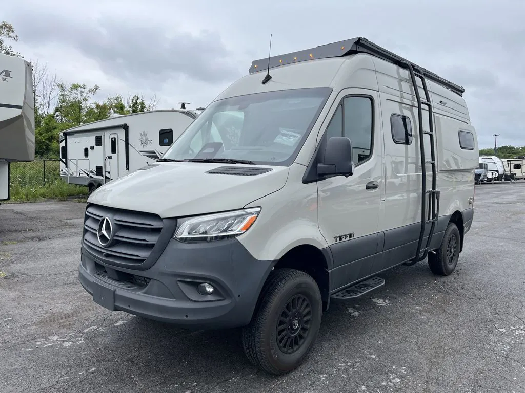 2027 Tiffin GH1 SE 19 SBV - Photo 3