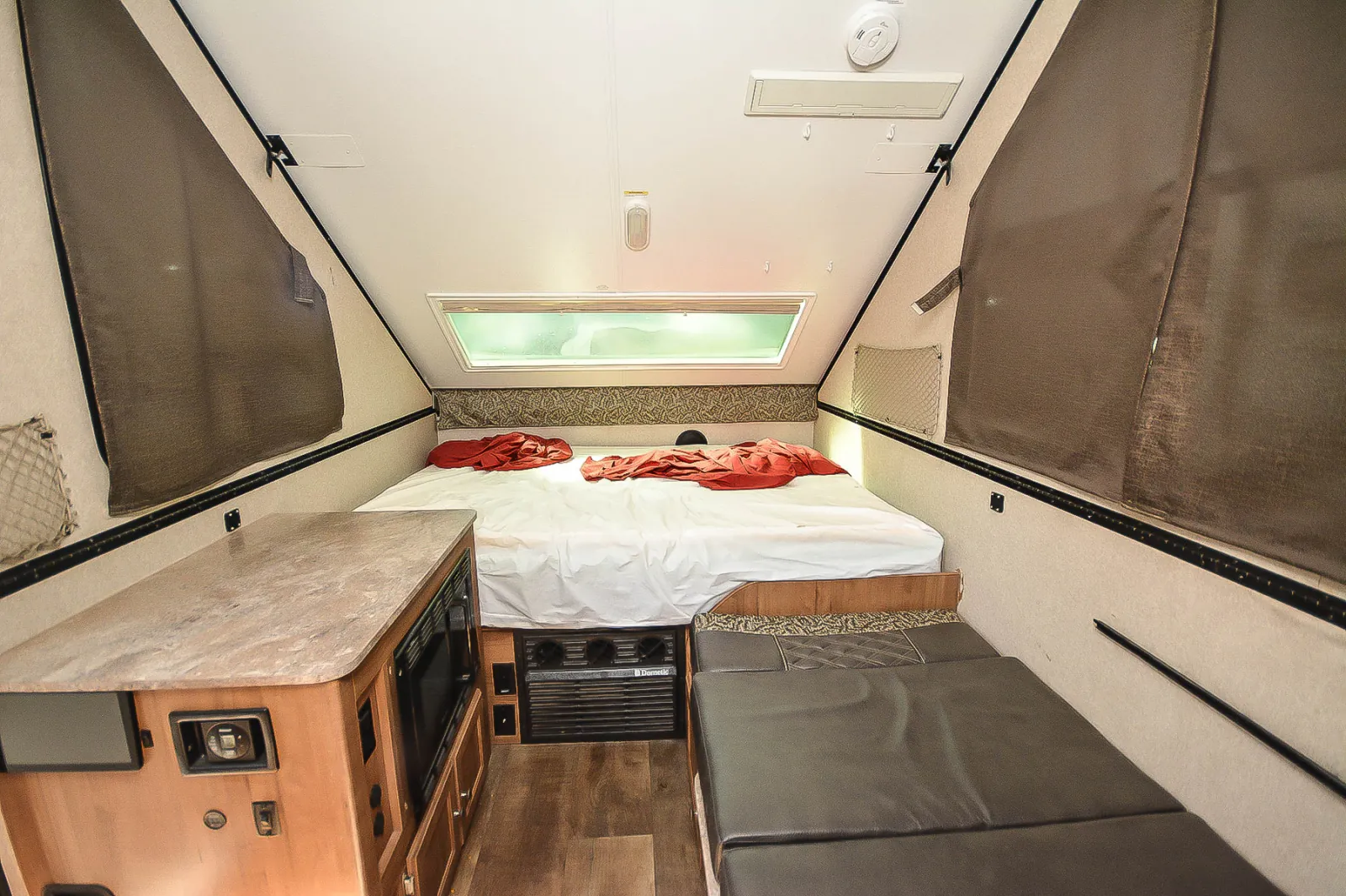2016 Forest River Rockwood Hard Side A214HW — Photo 5