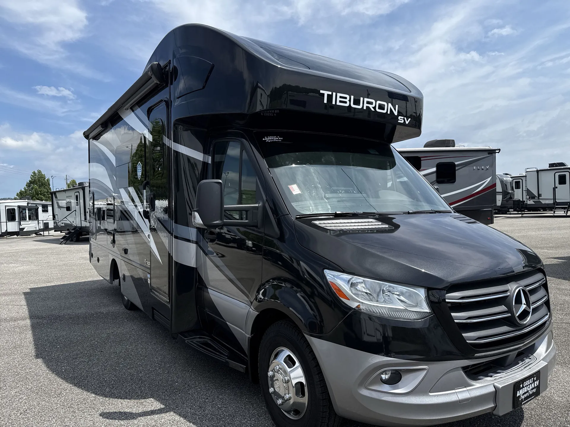2022 Thor Motor Coach Tiburon 24FB