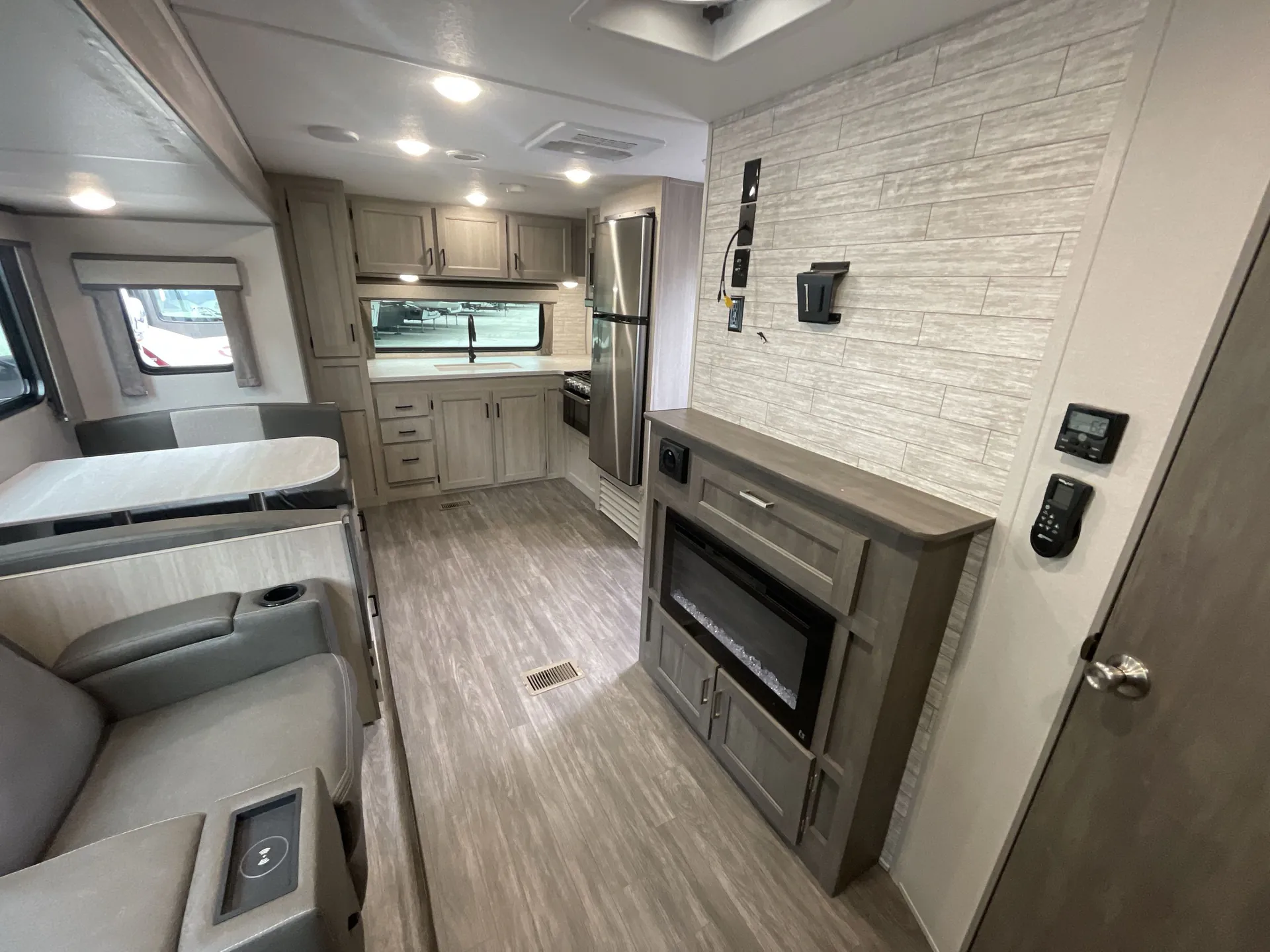 2024 Forest River Aurora 26FKDS — living area main