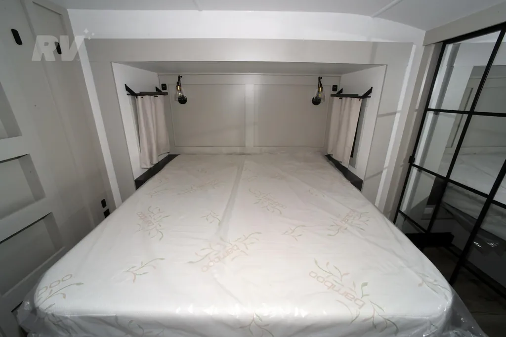2026 Brinkley Model Z 3600, Photos photo 24