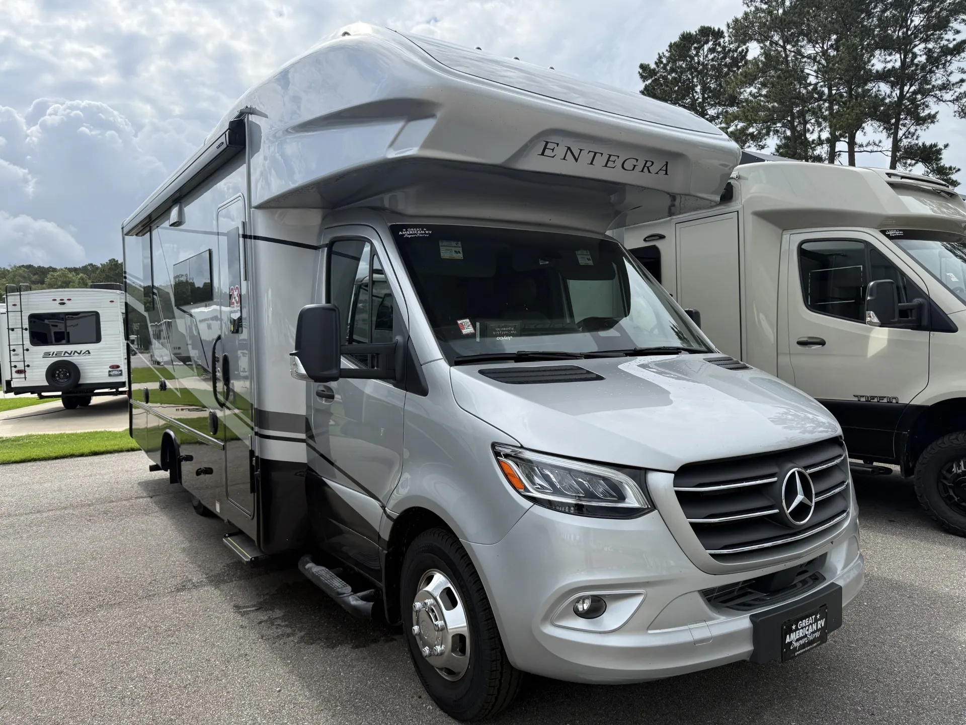 2027 Entegra Coach Qwest 25L - Photo 2