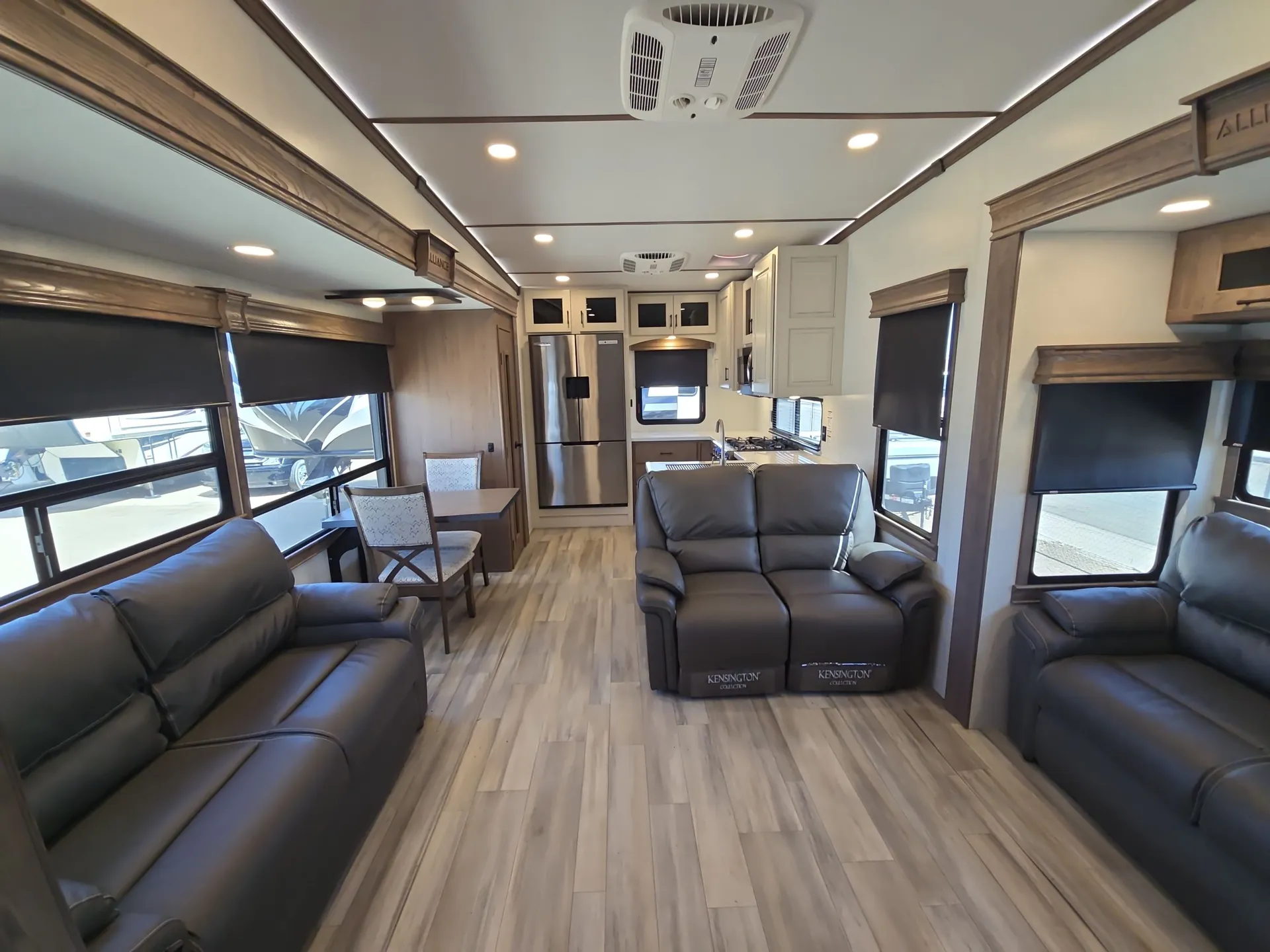 2023 Alliance RV Paradigm 382RK - Photo 3