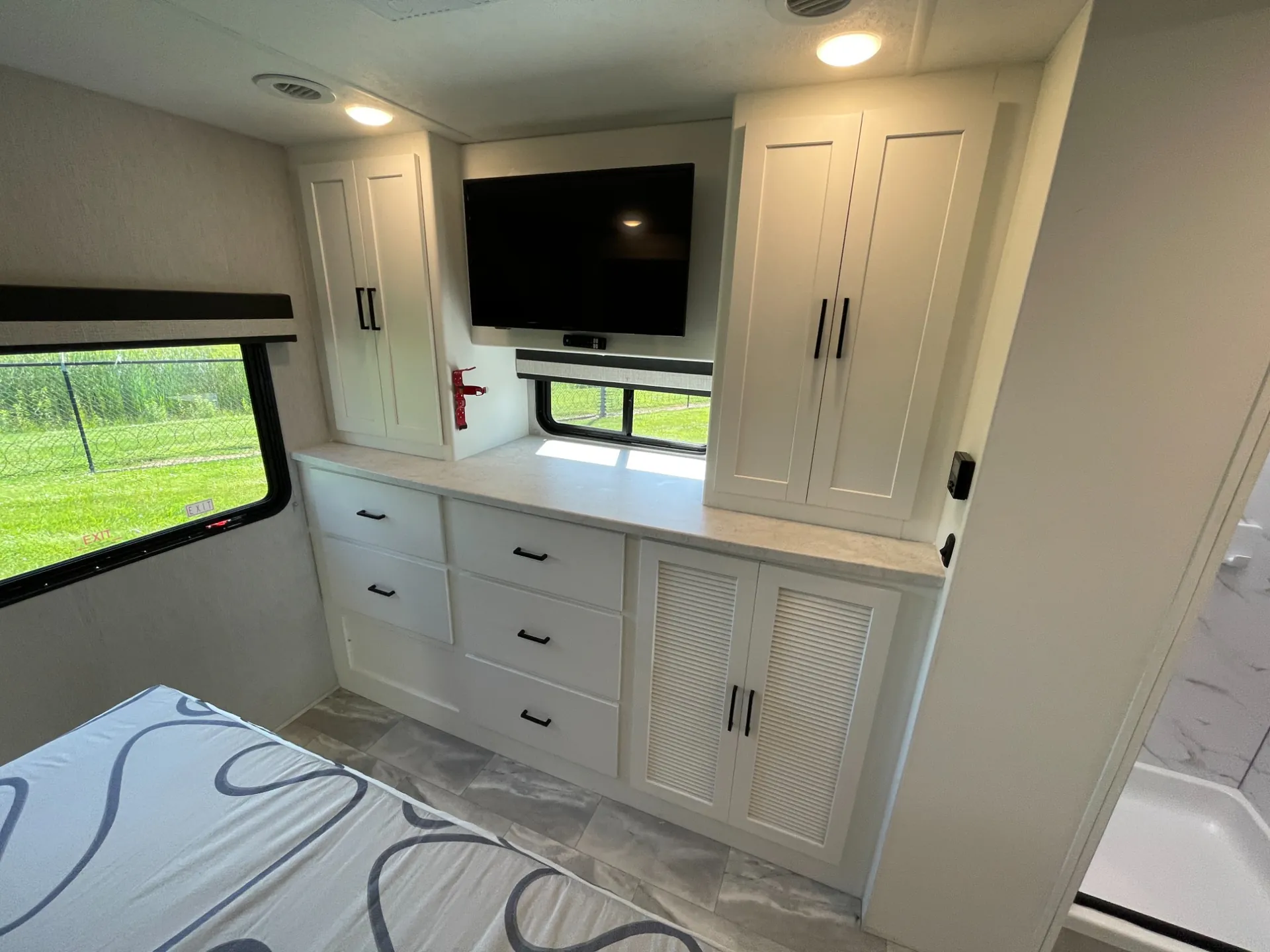 2023 Coachmen Pursuit 31TS - Photo 4