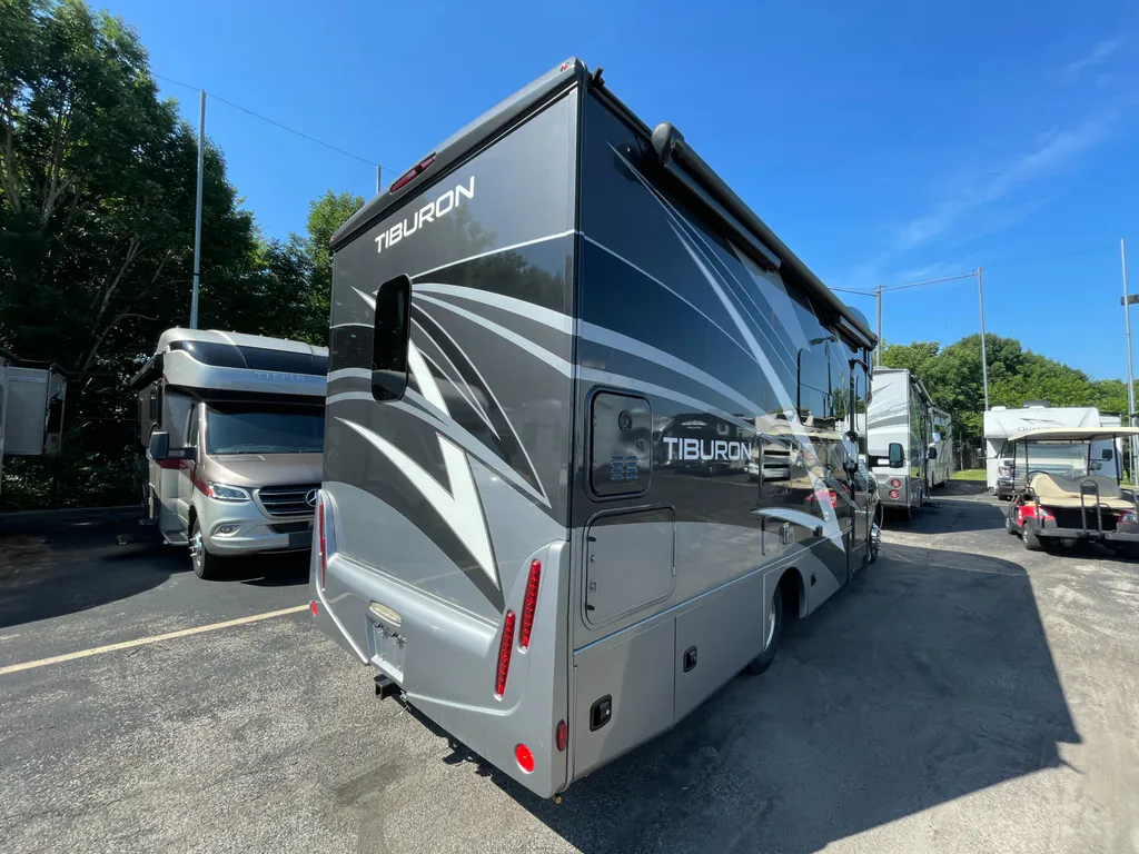 2020 Thor Motor Coach Tiburon 24FB, Photos photo 15