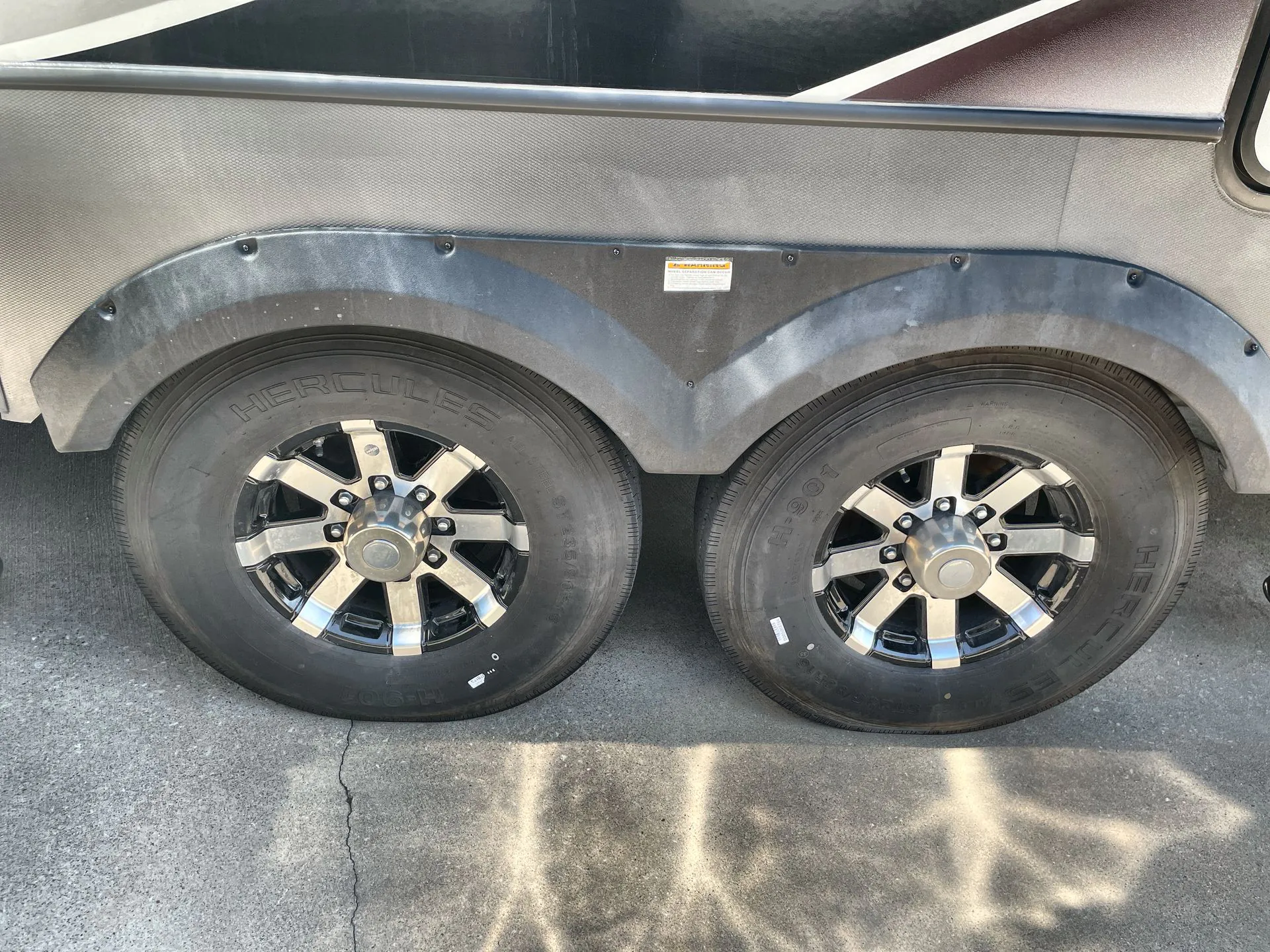 2021 Keystone Alpine 3712KB - Photo 3