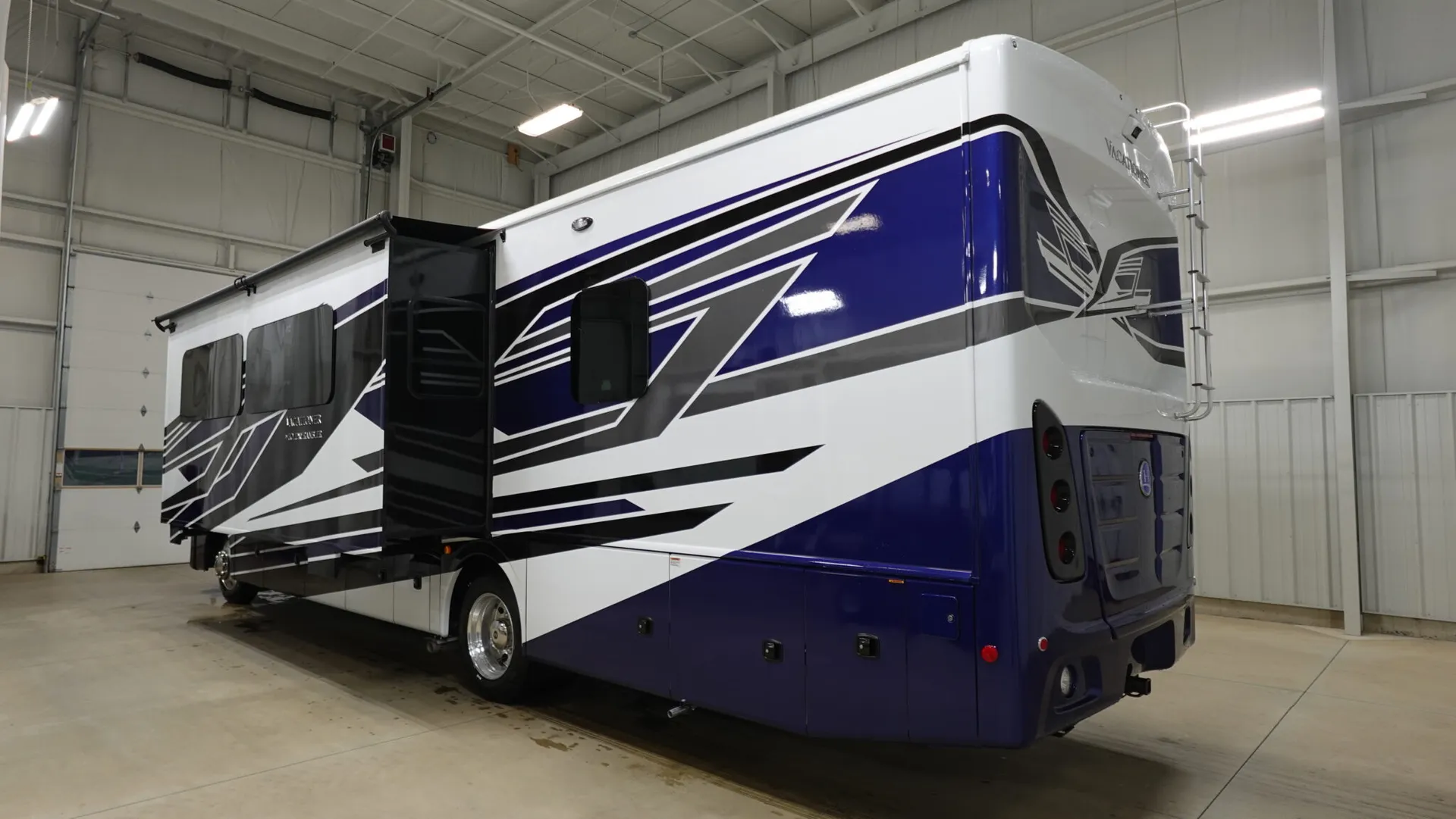 2026 Holiday Rambler Vacationer 35K - Photo 4
