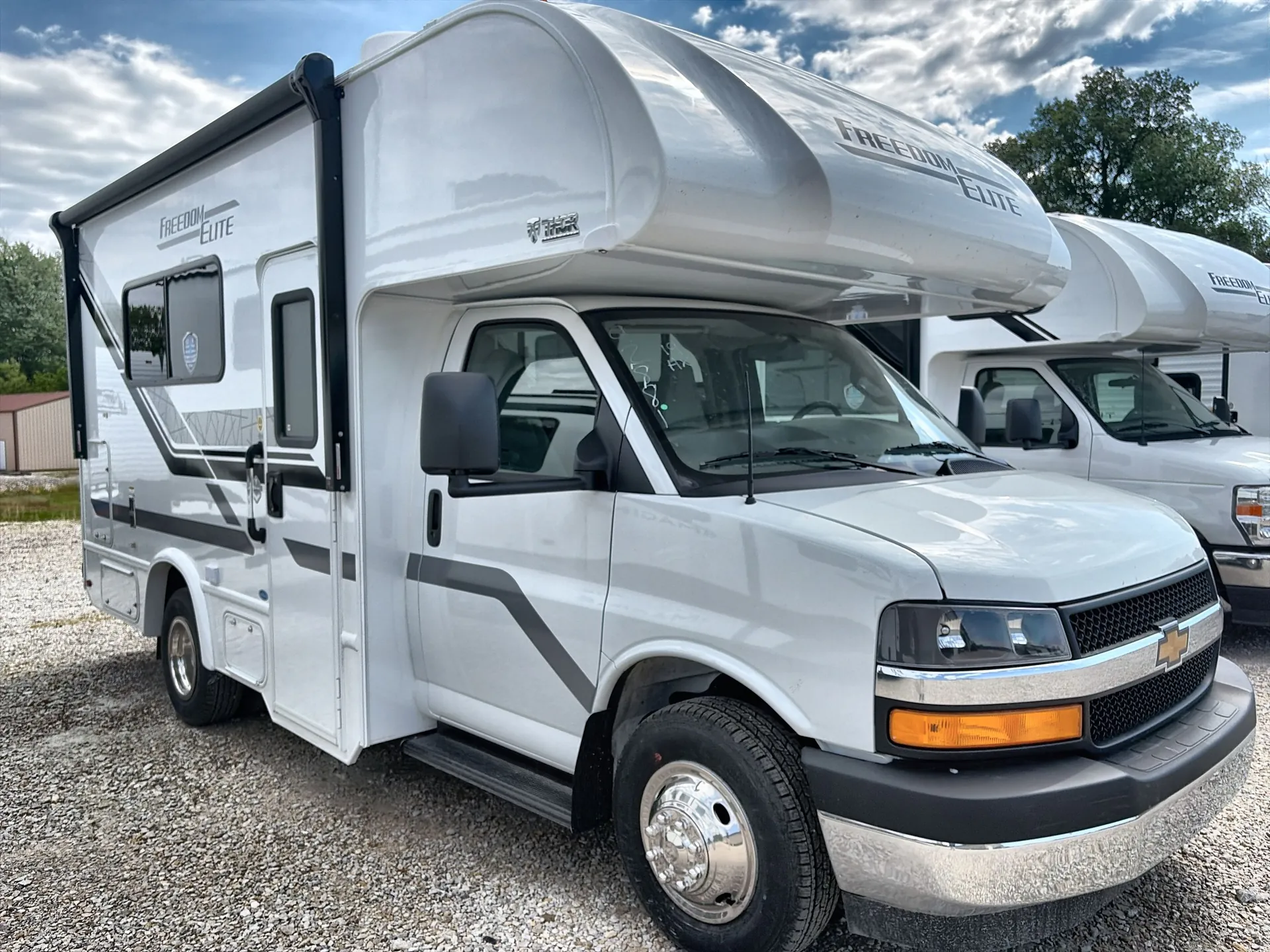 2027 Thor Motor Coach Freedom Elite 19HX - Photo 2