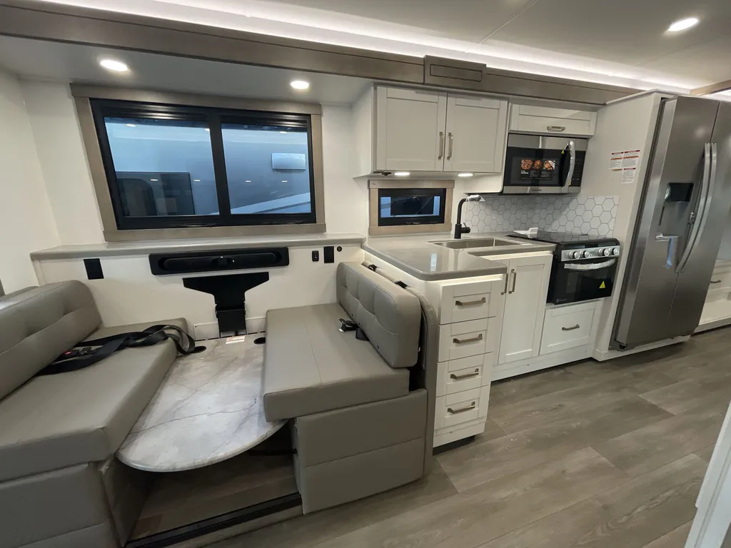 2027 Entegra Coach Vision XL 36C, Photos photo 10